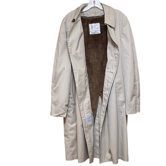 London Fog Classic Tan Trench Coat with Faux Fur Detachable Lining. 42 - Picture 1 of 5